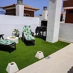Lägenhet Comfortable Duplex With Garage And Working Space Puertito de Guimar