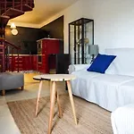 Comfortable Duplex With Garage And Working Space