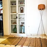 Lägenhet Comfortable Duplex With Garage And Working Space