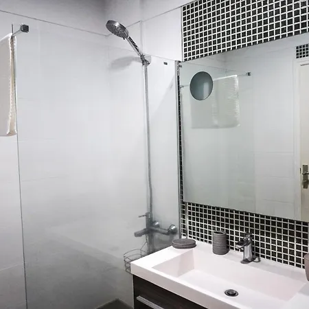 Comfortable Duplex With Garage And Working Space شقة *